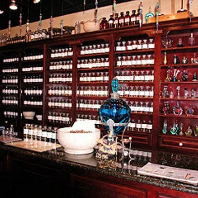 The Fragrance Shop logo
